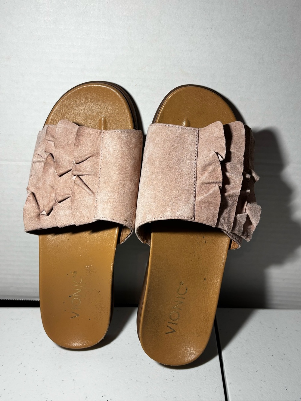 Vionic Rest Florence Pink Ruffled Adjustable Slide Sandals Arch Support size 7.5